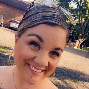 Meet your Posher, Diana